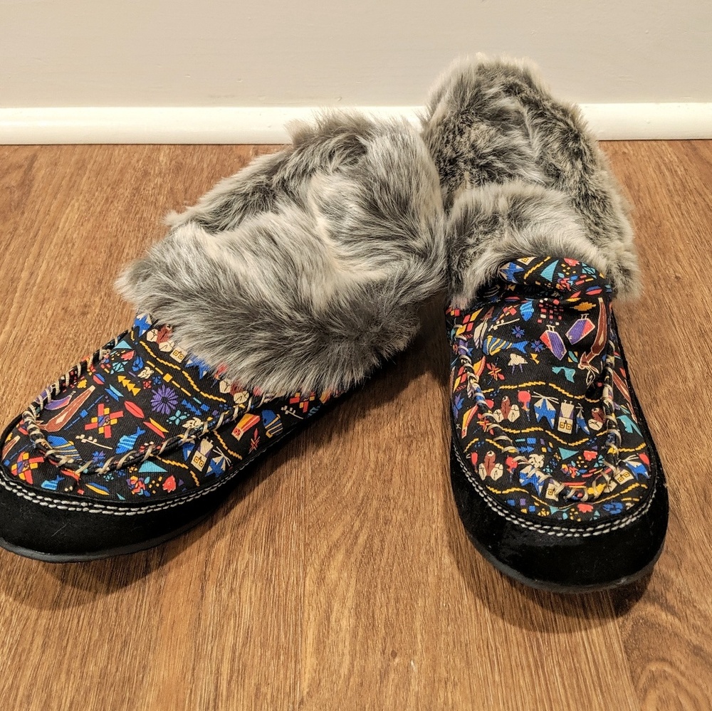 NEW - Rocket Dog patterned moccasins